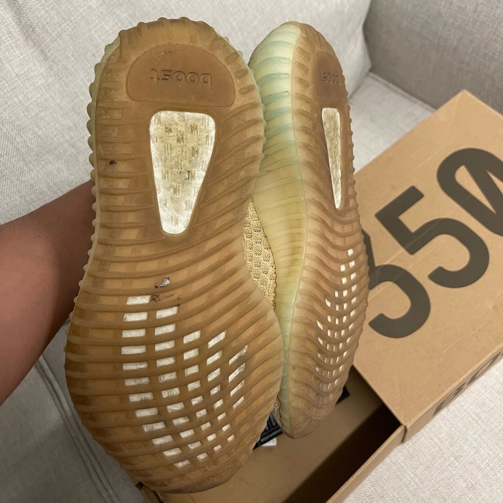 Yeezy Linens - Picture 3 of 4